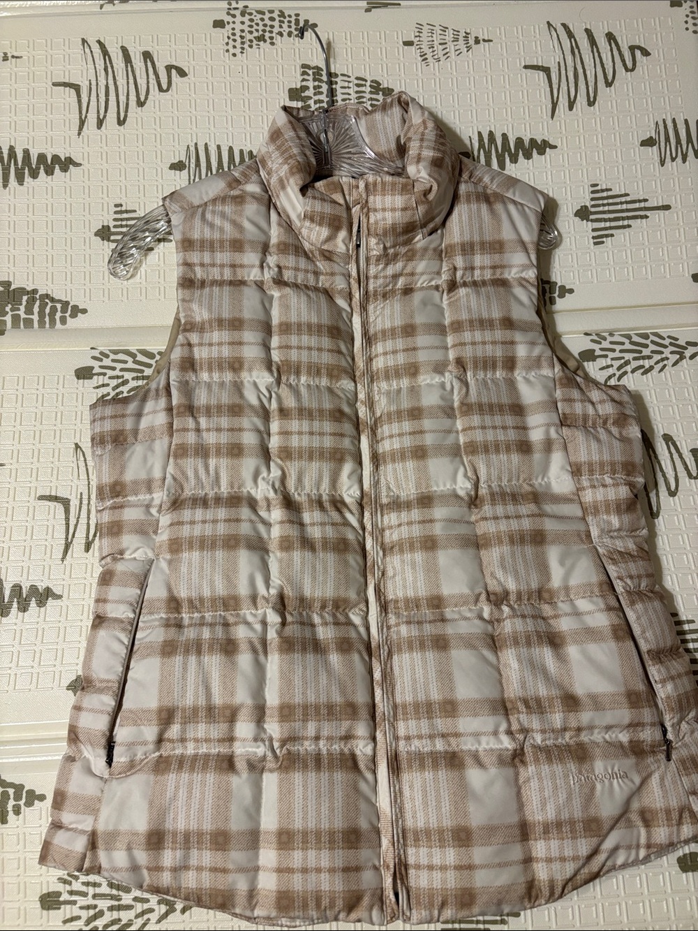 Patagonia Beige Plaid Quilted Puffer Vest